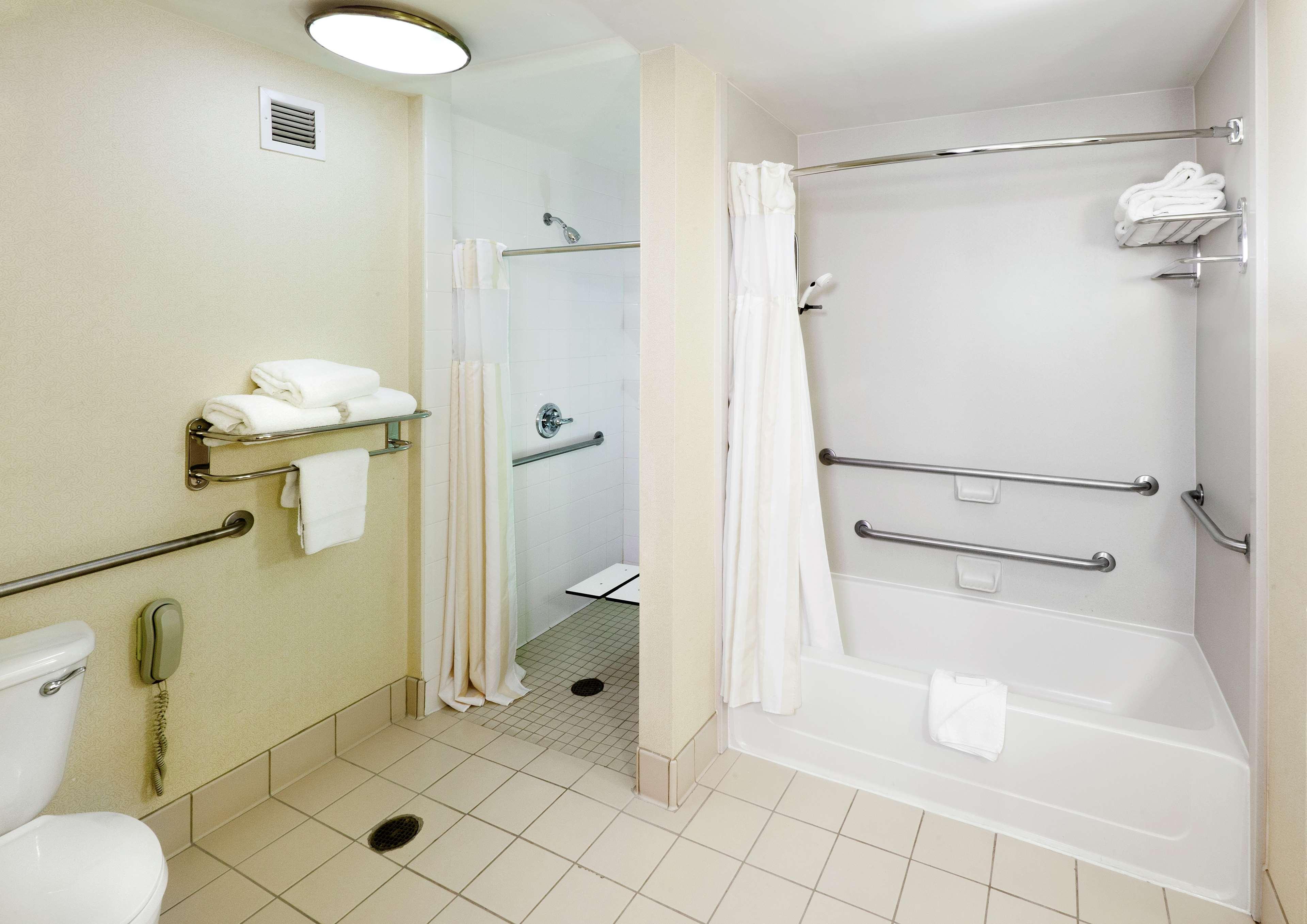 Hilton Garden Inn Ontario Rancho Cucamonga Εξωτερικό φωτογραφία
